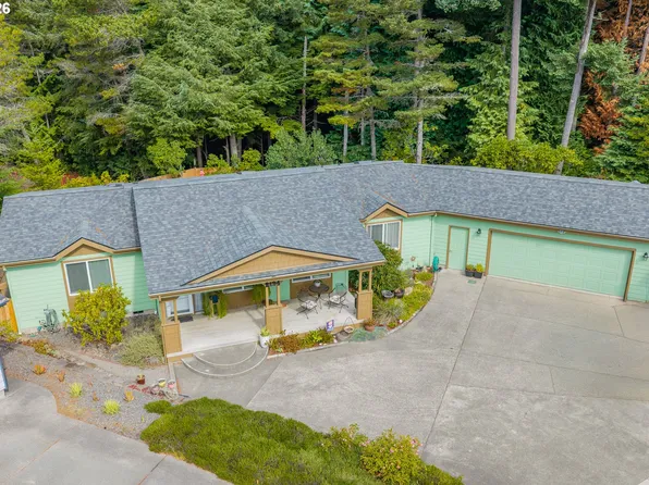 2134 Lynne Dr, North Bend, OR 97459