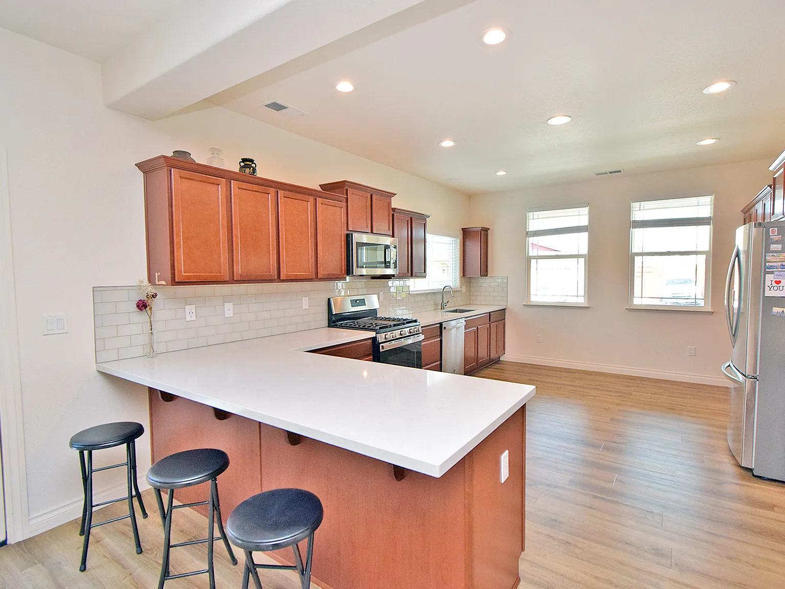 4 bed, 1731 sqft, $2,800 — Photo 4