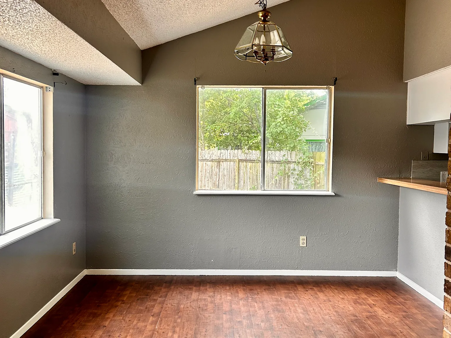 3 bed, 1265 sqft, $1,950 — Photo 3