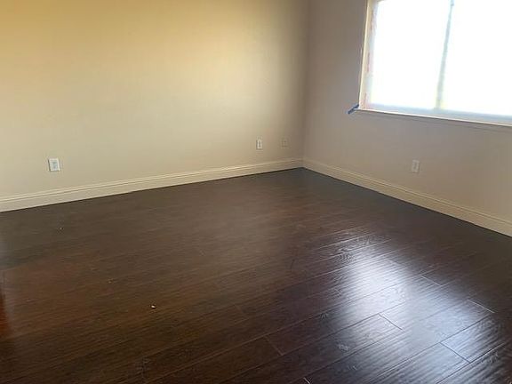 3rd image of 8195 Visalia Way