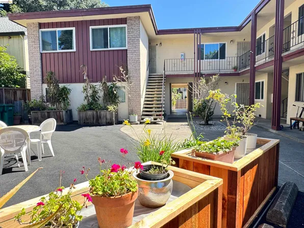 3812 Whittle Ave, Oakland, CA 94602