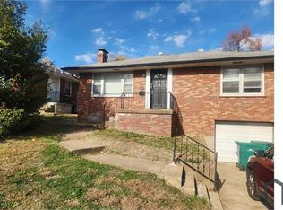 917 Chain Of Rocks Dr, Saint Louis, MO 63137