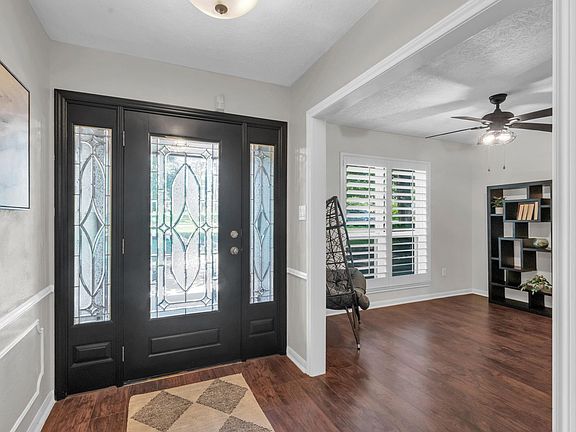 4th image of 6514 Larkmount Dr