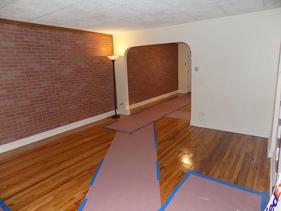 5th image of 225-21 Murdock Ave #1