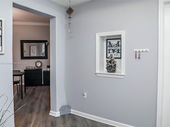 3rd image of 533 NE 3rd Ave APT 427