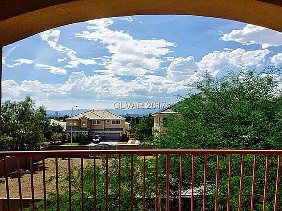 2nd image of 461 Gold Sunrise Ln