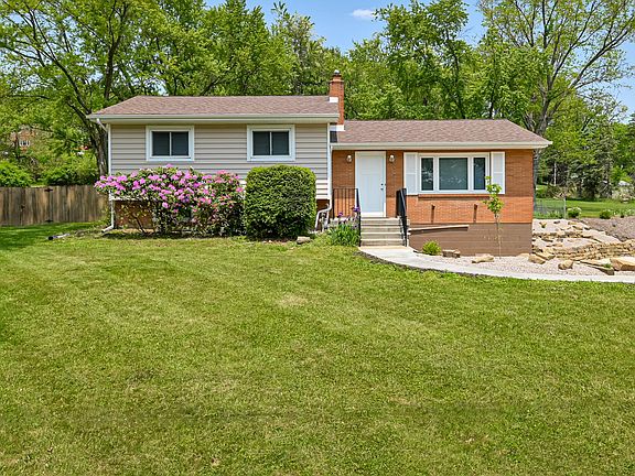 2nd image of 2437 Saddle Dr