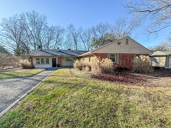 2nd image of 5540 Woodside Dr