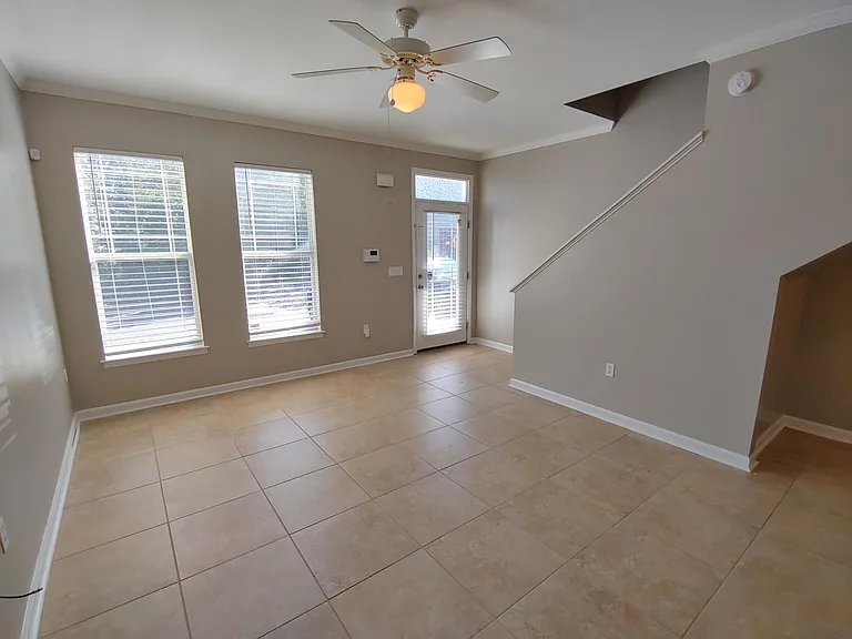 2400 Fred Smith Rd #306 — Photo 7