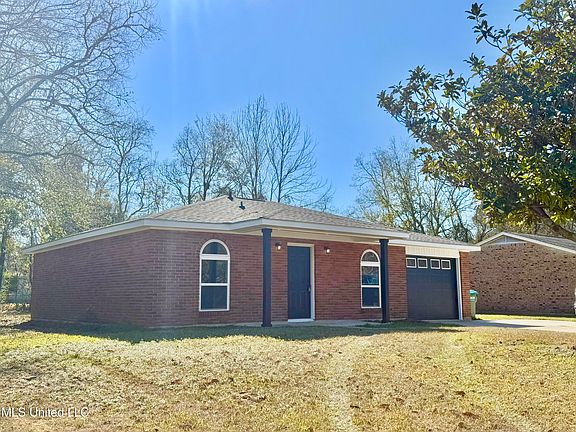 2nd image of 2413 Northbrook Dr