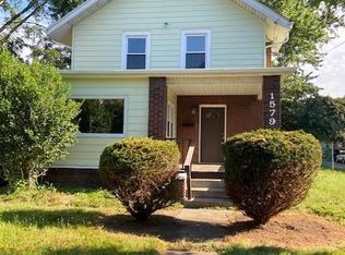 1579 Hampton Rd, Akron, OH 44305