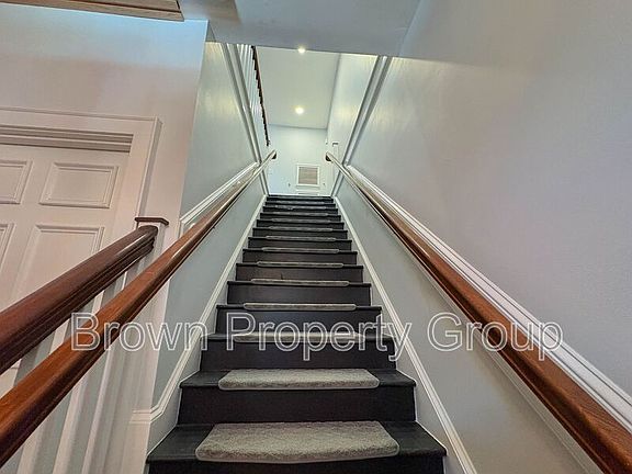 4th image of 123B Anderson St