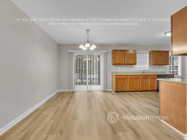 3766 Paddington Trl — Photo 10