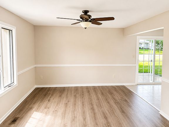 4th image of 4691-4693 Ledgewood Dr