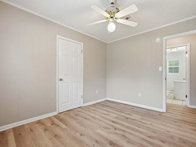 106 Andrews Ave — Photo 24