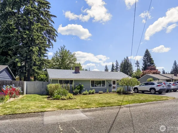 21801 51st Avenue W, Mountlake Terrace, WA 98043