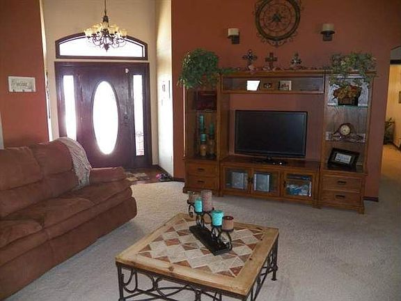3rd image of 939 Curran Dr