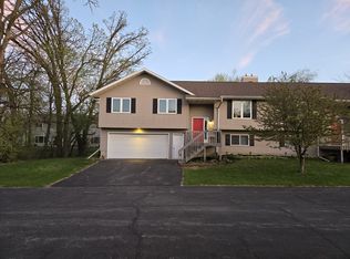 222 Thomson Ln, Oregon, WI 53575