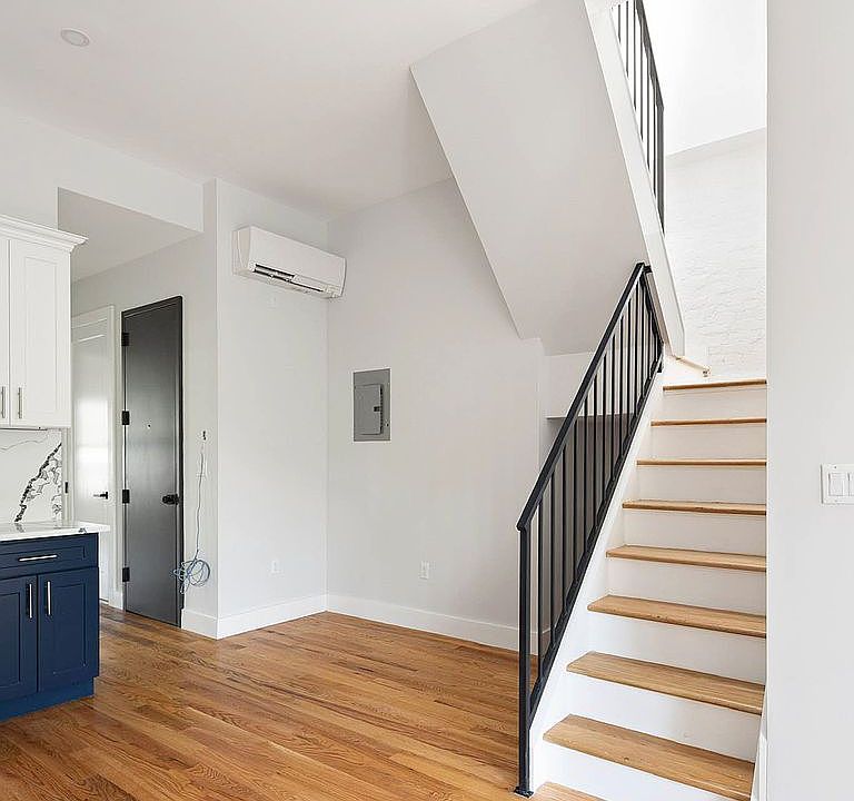 1st image of 555 Chauncey St #3S
