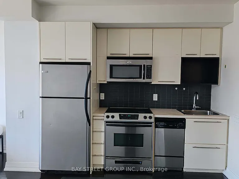 21 Carlton St #2508 — Photo 5