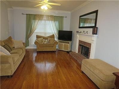 3rd image of 109 Newport Cove Ct