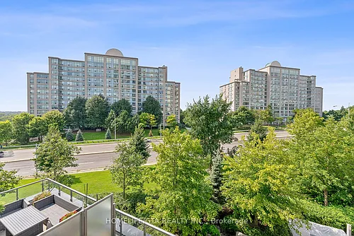 18 Graydon Hall Dr Photo 1