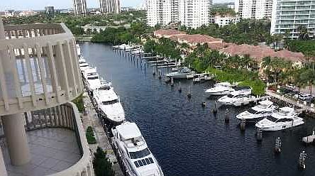 5th image of 19707 Turnberry Way APT 14K