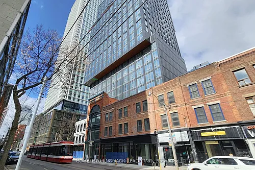 100 Queen St E Photo 1