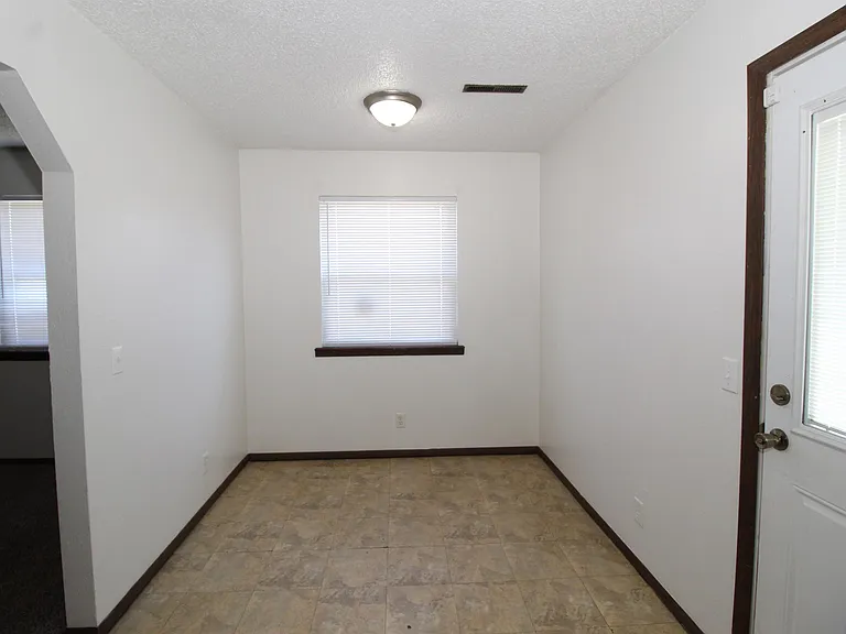 1908 Sycamore Pl #A — Photo 9