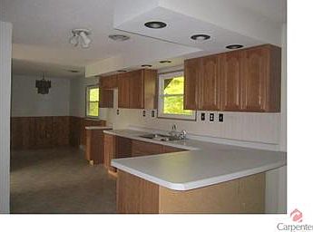 3rd image of 816 E Washington St