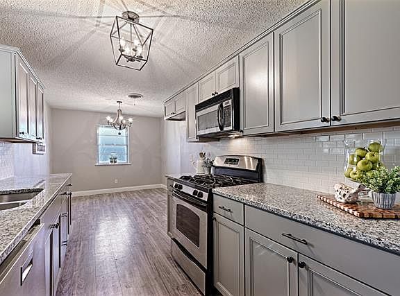 4th image of 3308 Bonnie Lea St