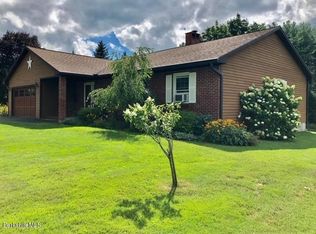 300 Fairview St, Lee, MA 01238