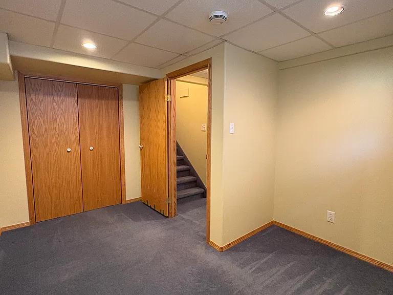 164 Strongberg Dr — Photo 20