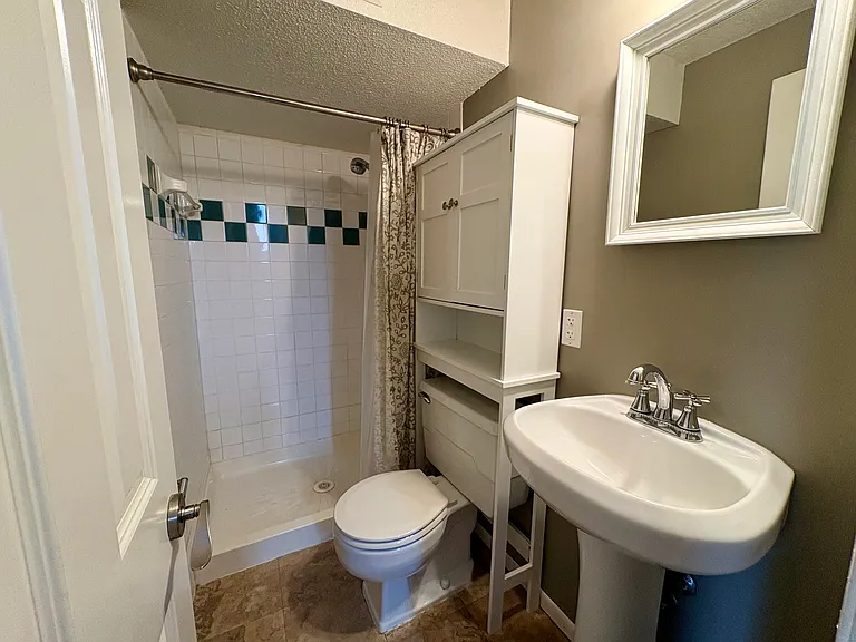 3622 Garden Blvd N — Photo 24