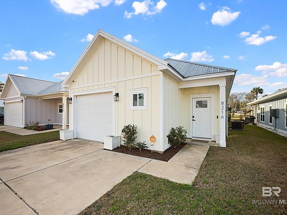2nd image of 8216 Carmel Cir