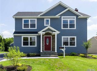 2682 Rowehl Dr, East Meadow, NY 11554
