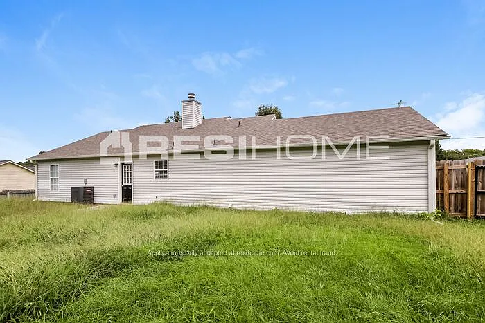 116 Meadow Green Dr — Photo 13