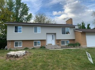 897 E Sunburn Ln, Sandy, UT 84094