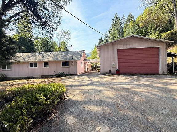 2nd image of 5010 Griffin Creek Rd