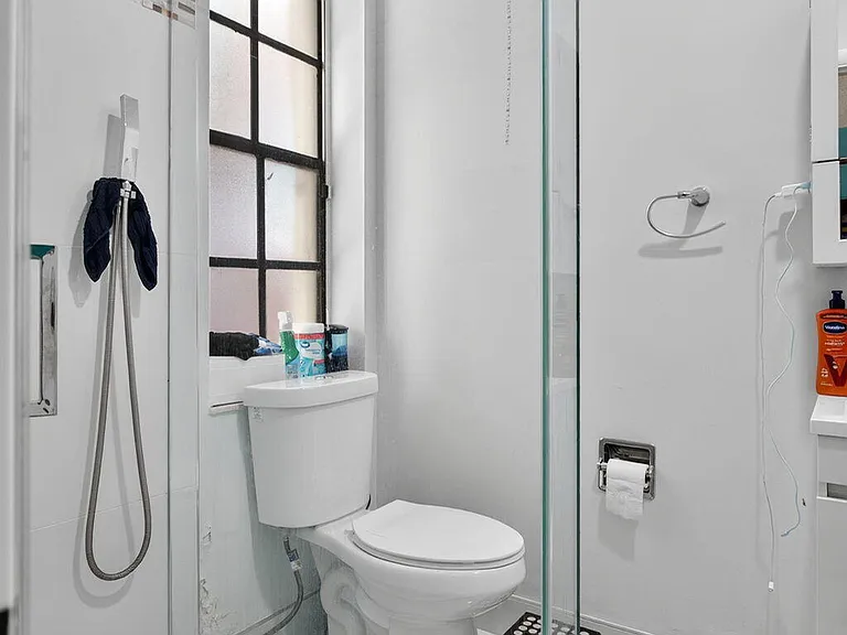 11910 Glenmore Dr #3 — Photo 26