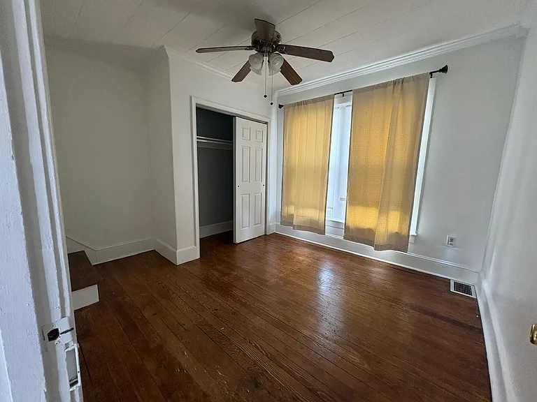 639 Martins Ln — Photo 17