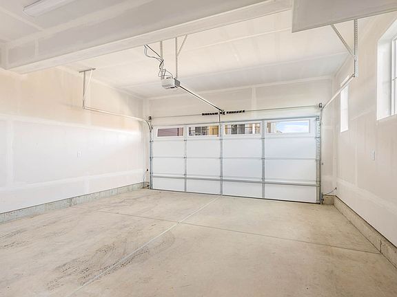 3rd image of 19340 NE 69th Cir #107
