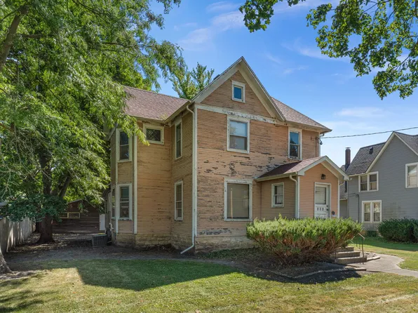 424 S 7th St, Dekalb, IL 60115