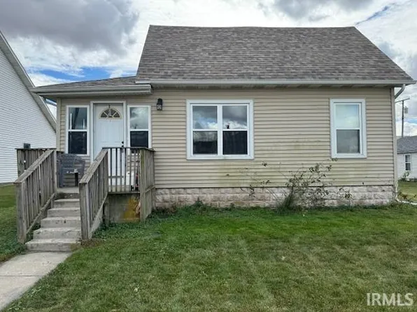 113 W Broadway St, Brook, IN 47922