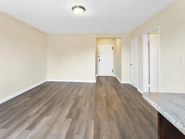 210 Woodcliff Avenue image 2 of 14