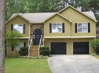 3433 Greystone Dr, Loganville, GA 30052