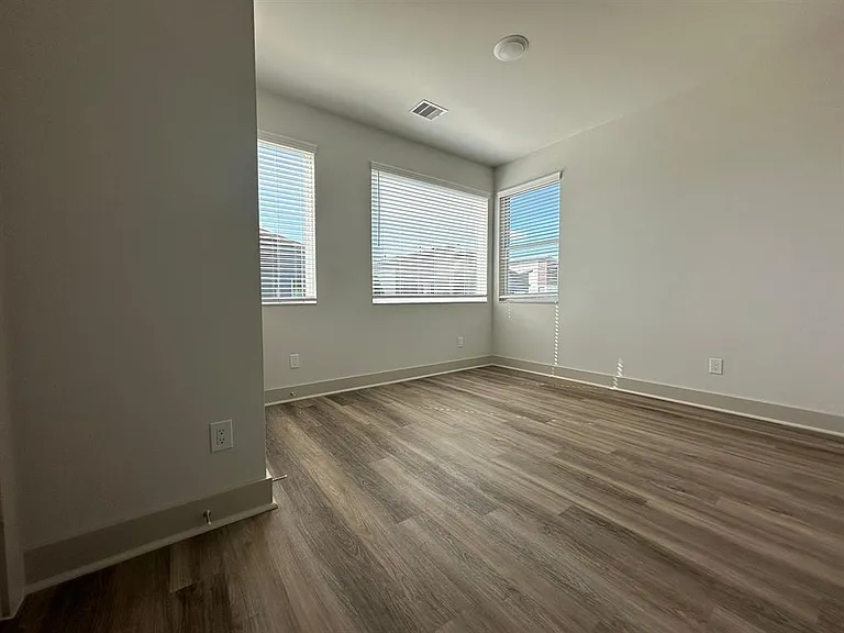 6804 Troya Ln — Photo 20
