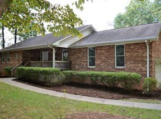 5965 Glad Acres Rd, Pfafftown, NC 27040