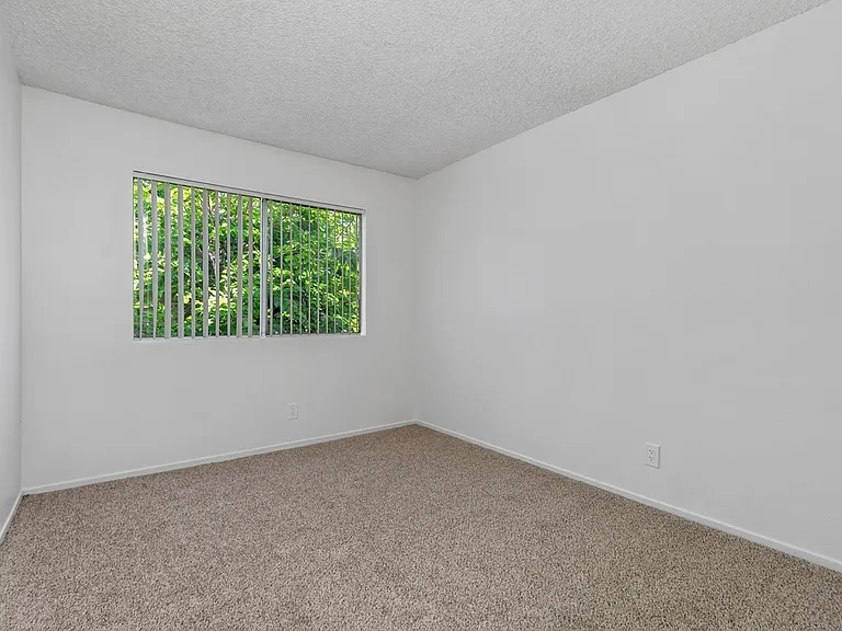 Sutter's Mill Apartments — Photo 25