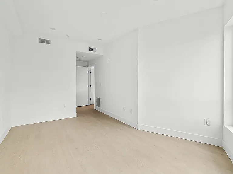 Q10 — Photo 20